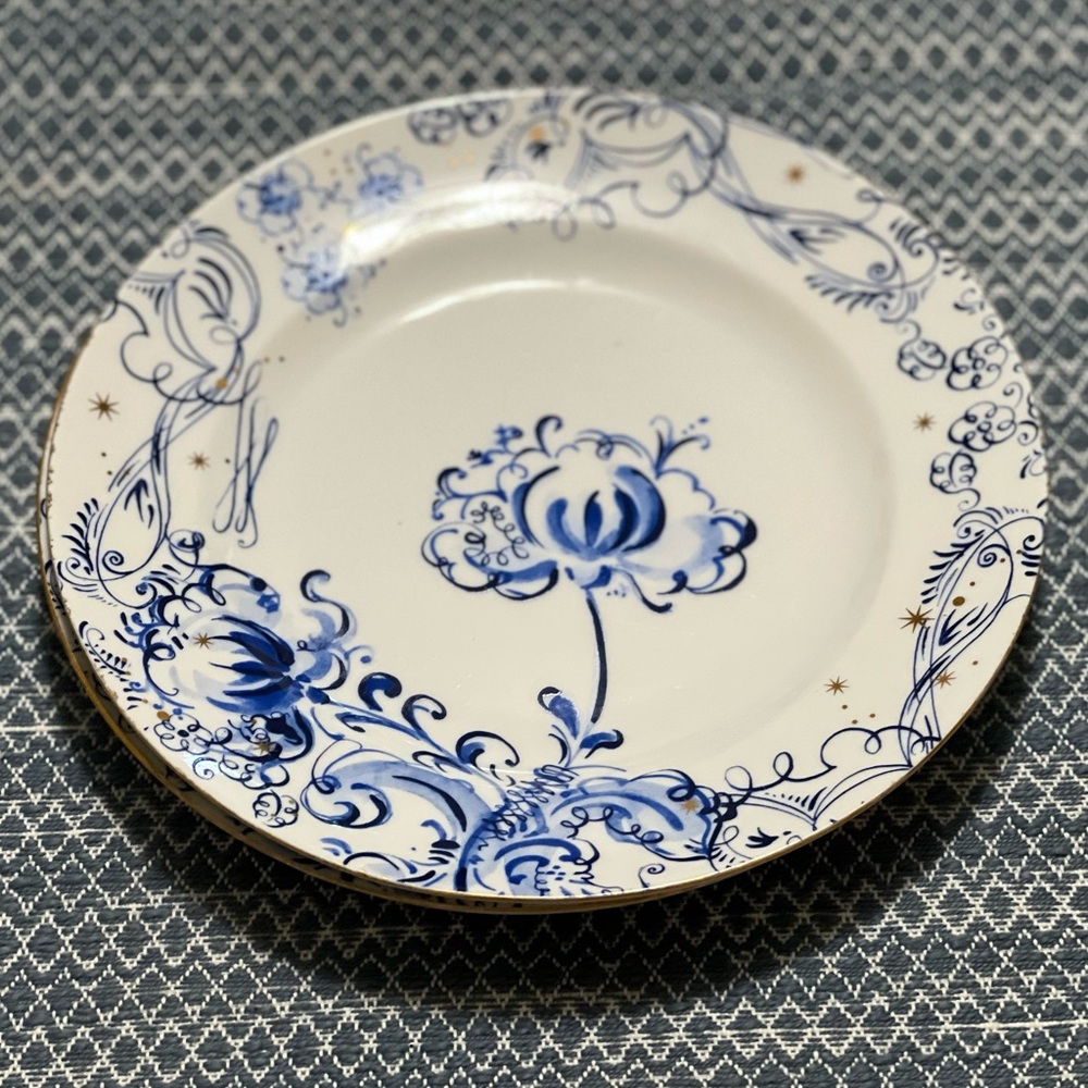 Set of 2 Anthropologie Plates Like New!